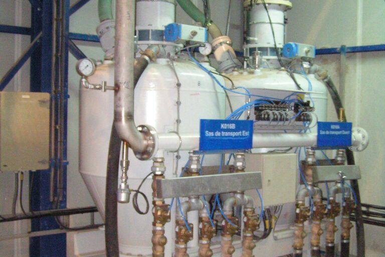 Pneumatic conveying